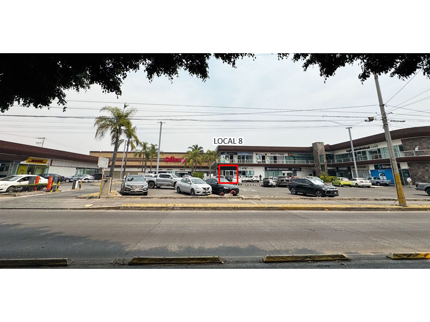 Local 8 - Plaza Agua Azul