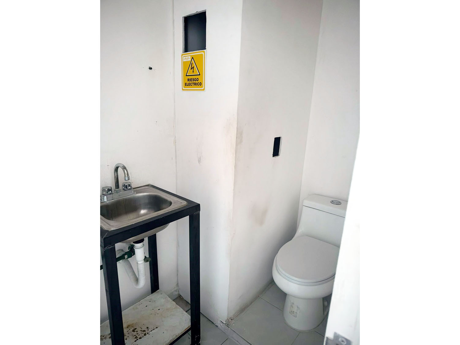 Local 36- Baño